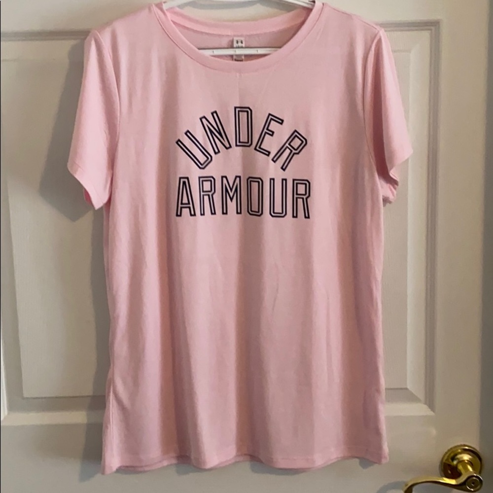 Under Armour Heat Gear Shirt in Pink -Size L